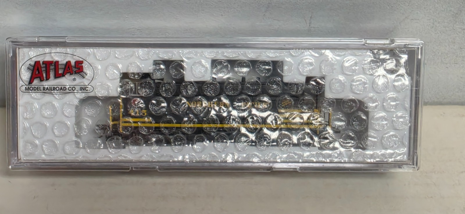 N Atlas Gold 40005983 VO-1000 NP Northern Pacific Rd# 415 ESU DCC & Sound