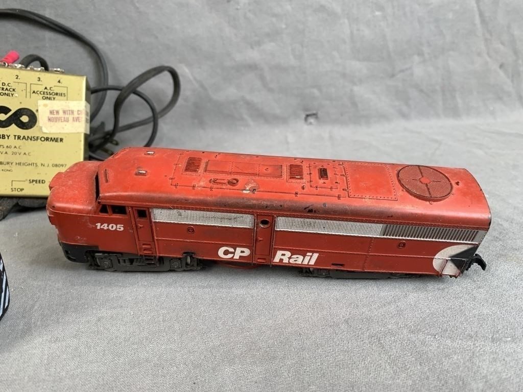 Train Engines (1405 x 2, 4751), Transformers (Robart, Tyco) etc. – lot of 9 pcs
