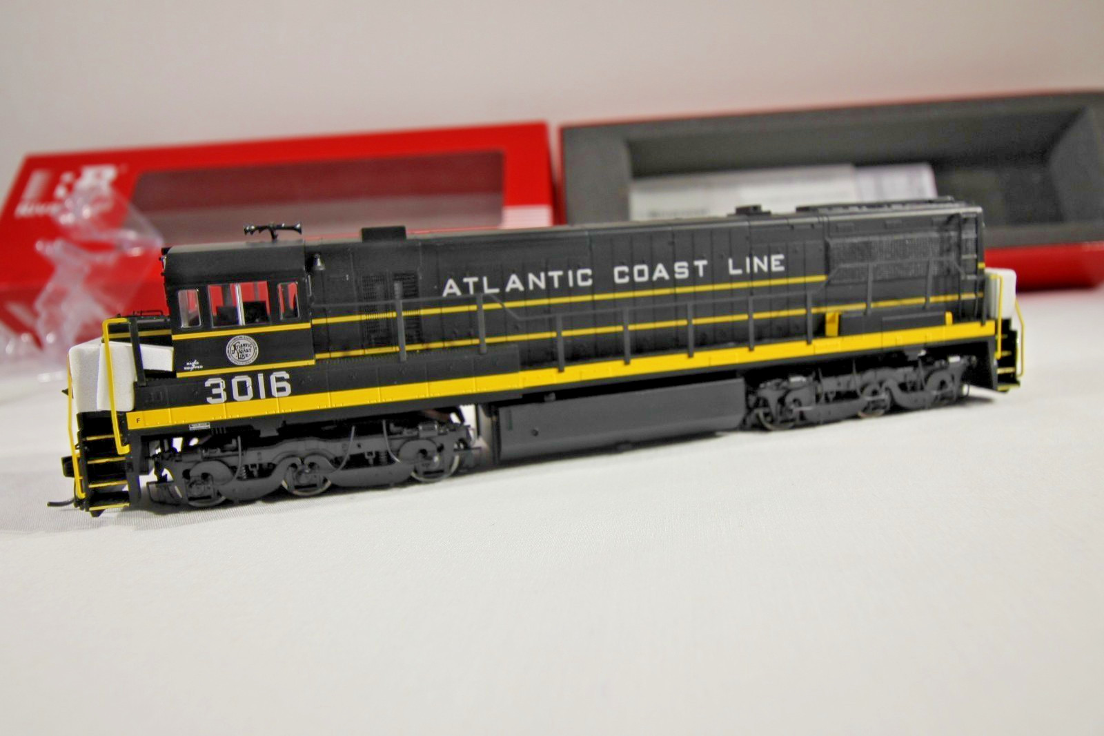 Rivarossi HR2538 GE U25C Phase IIIb. Atlantic Coast Line ACL #3016 NEW Boxed