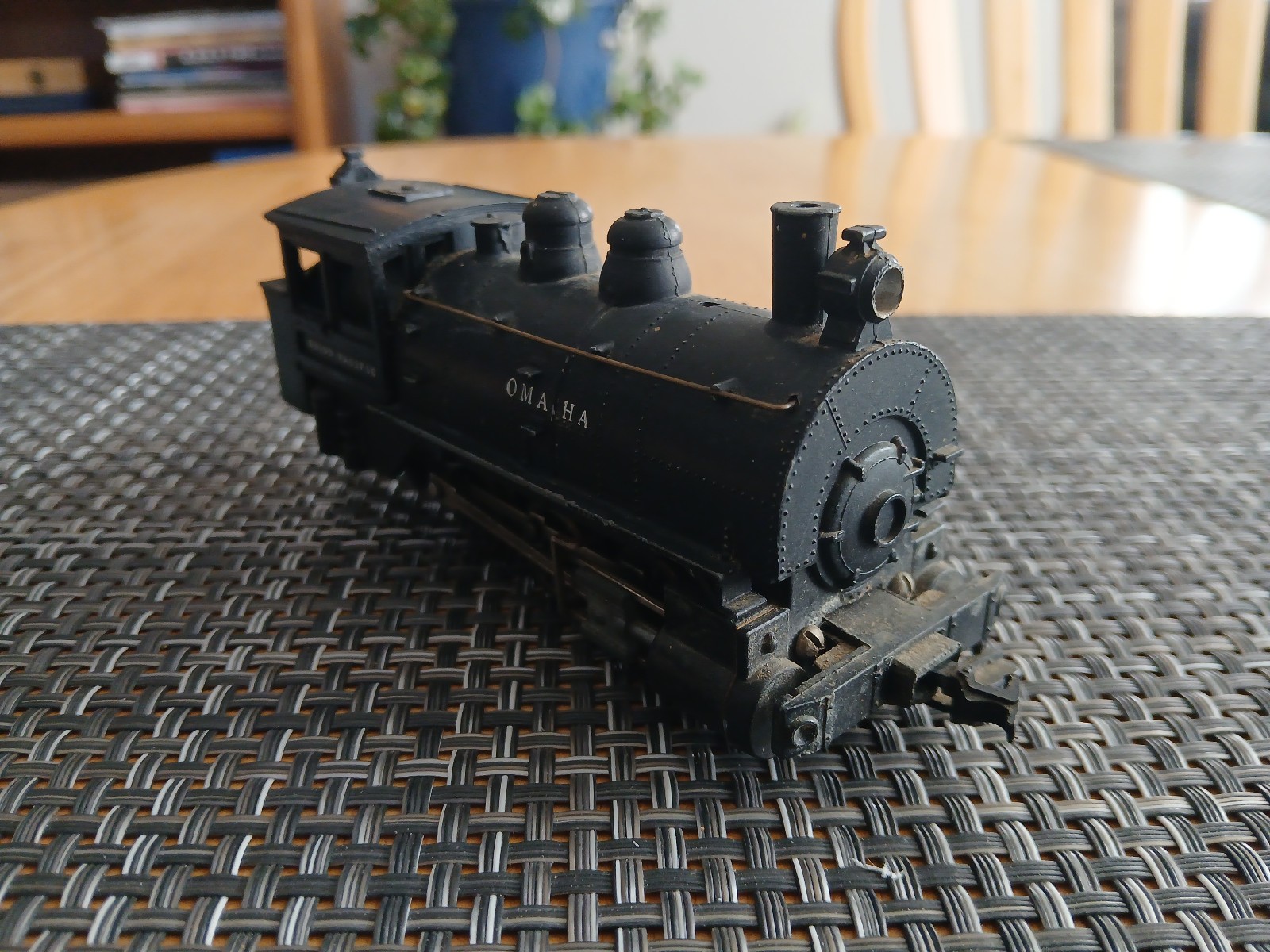 Vintage HO scale Revell Union Pacific Omaha 0-6-0 Steam Locomotive with smoke #2