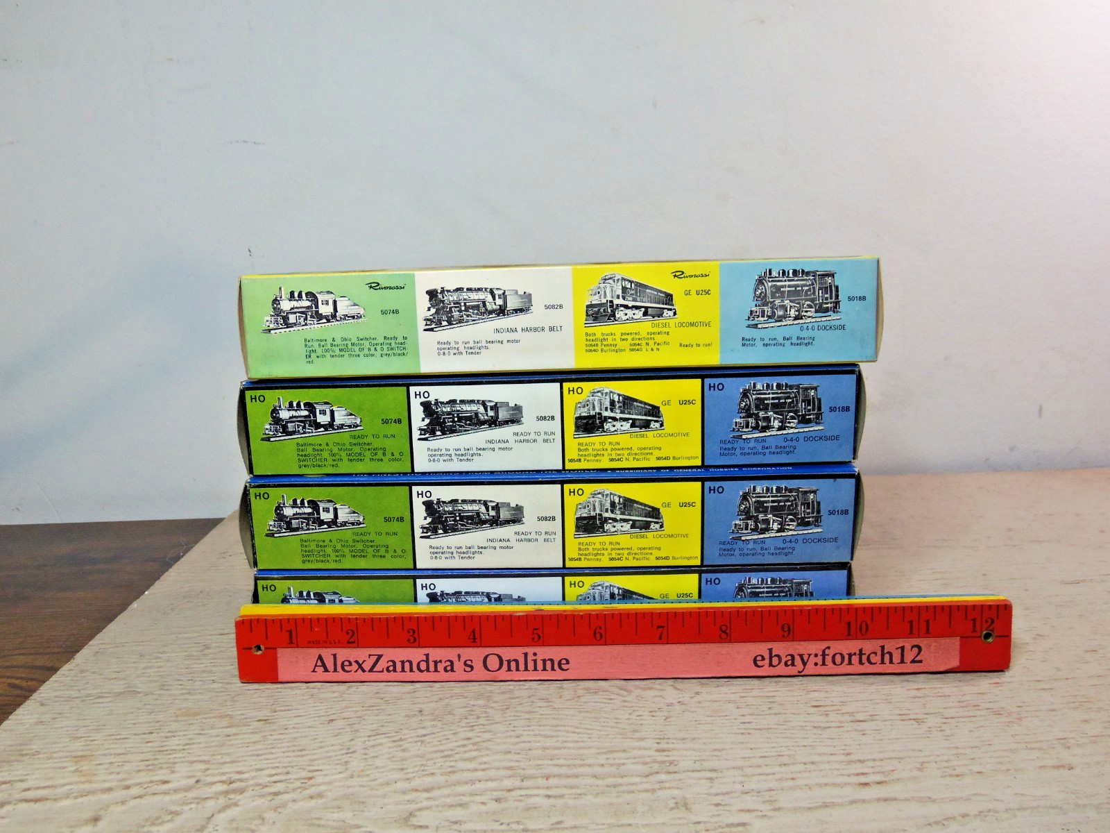 AHM 5012N GP 18 Diesel Spirit of 1776 Seaboard Locomotive, Dummy’s, Caboose
