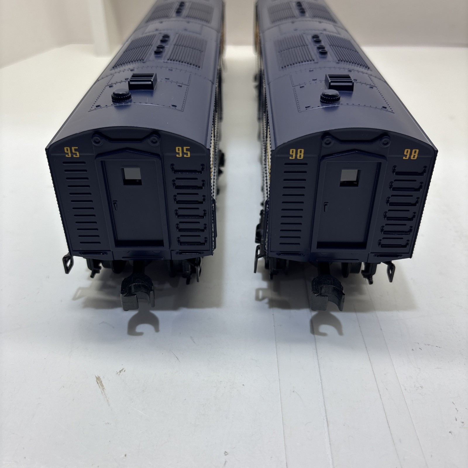 Williams E7-204 O C&O E7 AA Powered & Non-Powered Diesel Locomotive Set #95/98