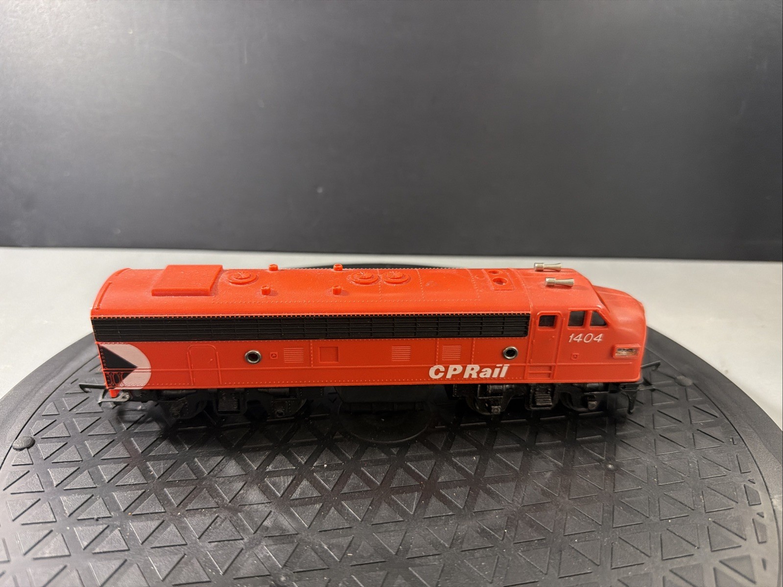 triang tri-ang R0553 canadian pacific F-Unit locomotive transcontinental OO
