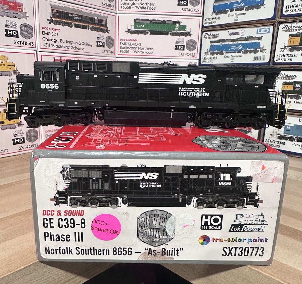 Scaletrains HO GE C39-8 Phase III Norfolk Southern #8656 DCC&Sound USED Heavily