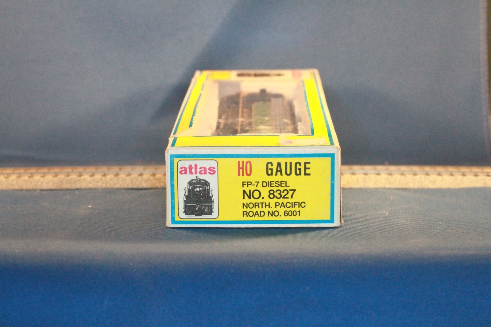 JP HO ATLAS 8327 EMD FP-7A Northern Pacific NP #6001 Roco Drive Kadee Coupler