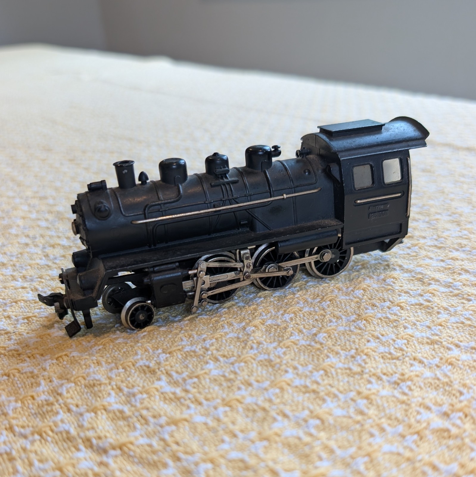 Vintage Fleischmann HO Scale 1350 Pennsylvania 0-6-0 Locomotive & Tender WORKS