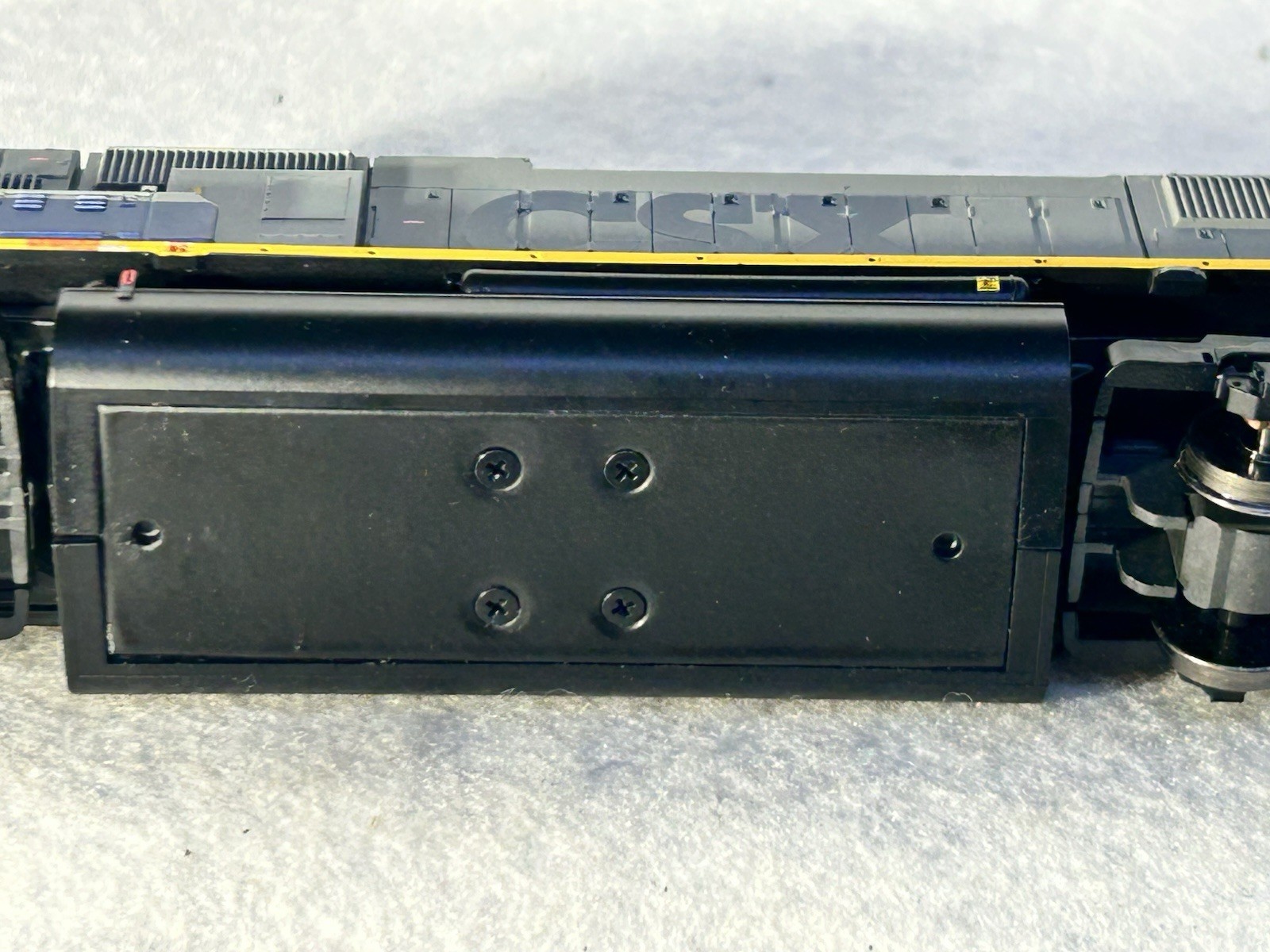 Nice Athearn Genesis CSX Spirit Of Tampa SD-70M DCC Ready HO