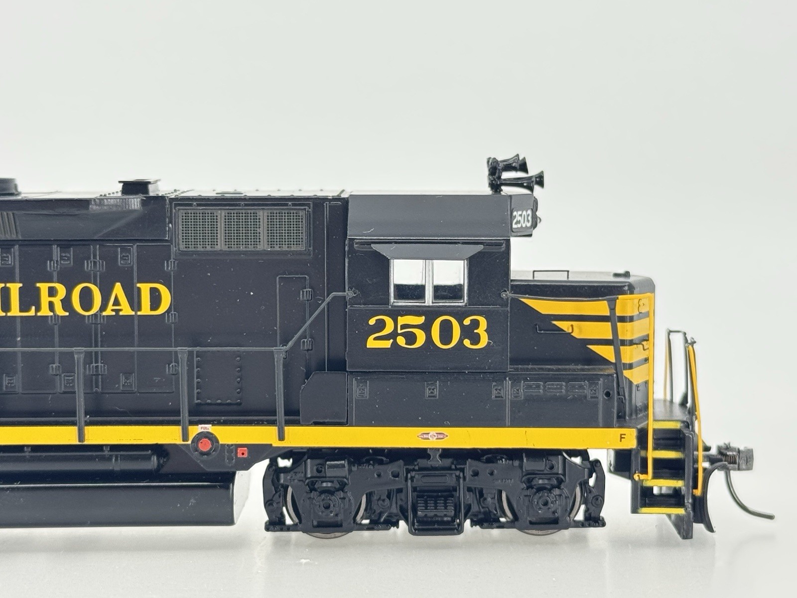 HO Athearn RTR 91762 Alaska Railroad GP35 Powered Diesel Locomotive ARR #2503