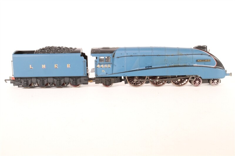 Hornby R2059 LNER A4 4468 Mallard Speed Record 1938- 1998 L/Ed Near Mint in Box.