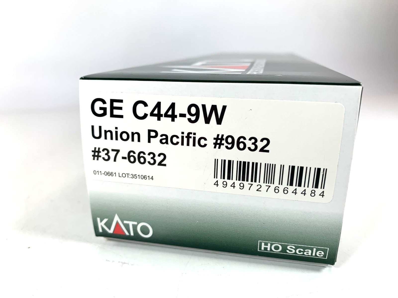HO Kato 37-6632 Union Pacific #9632 GE C44-9W Diesel – DC only