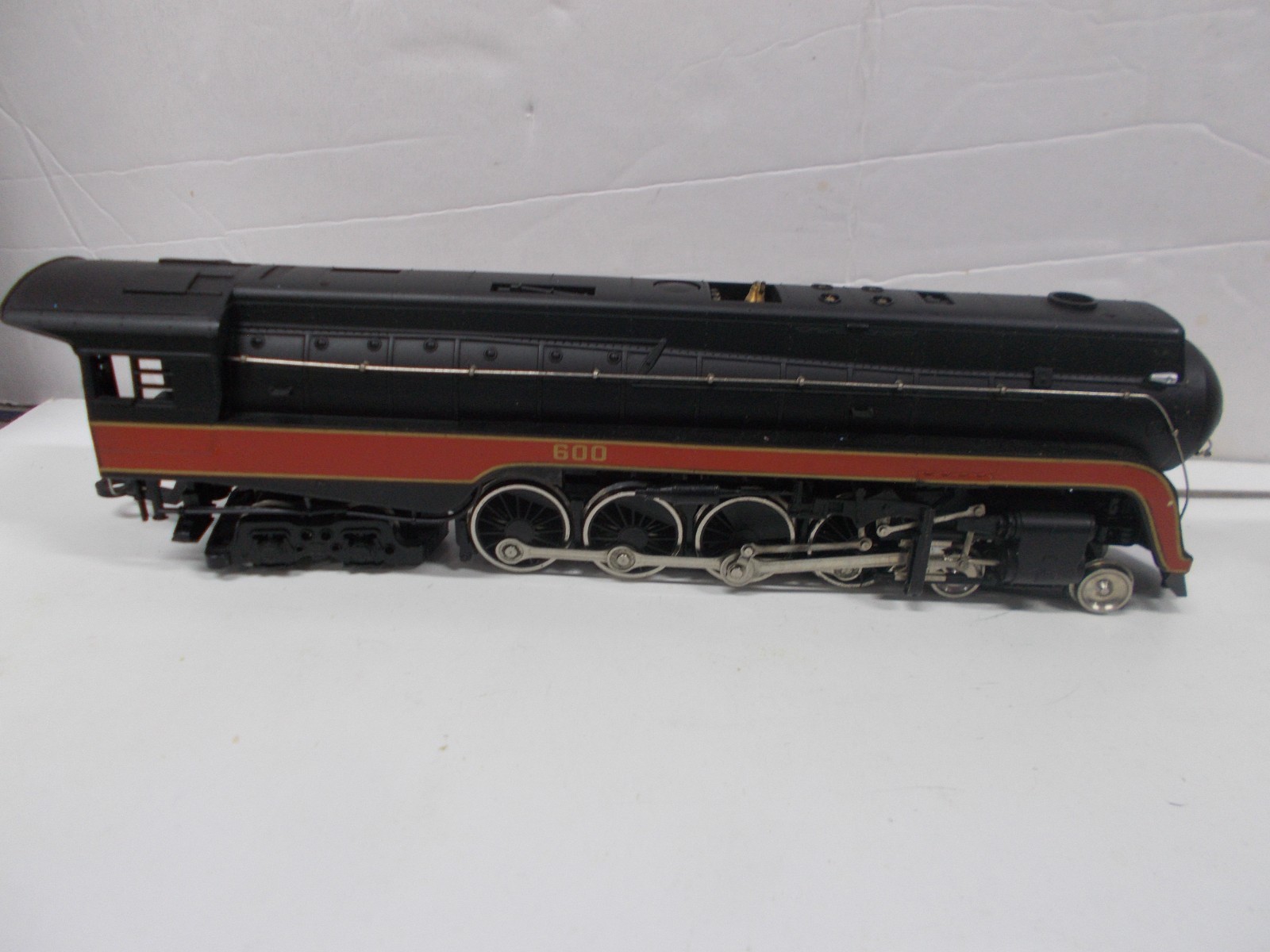 BACHMANN ~ NORFOLK & WESTERN CLASS J 4-8-4 LOCOMOTIVE & TENDER ~HO SCALE