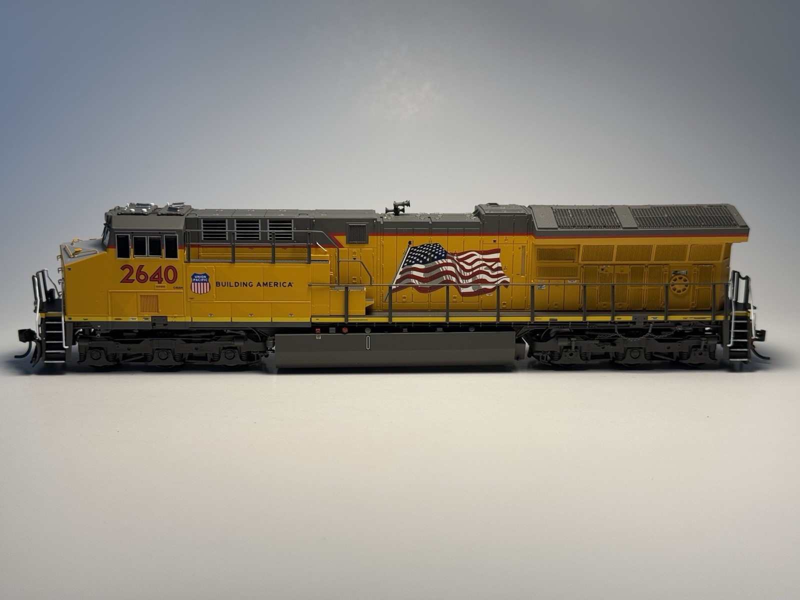 Intermountain 497104S-05* HO Scale ET44AC Union Pacific #2640 DCC