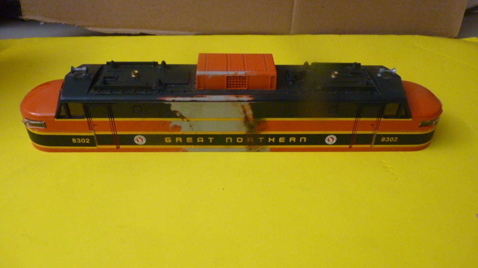 Lionel 0 Gauge Great Northern EP-5 Shell (Paint Damaged)