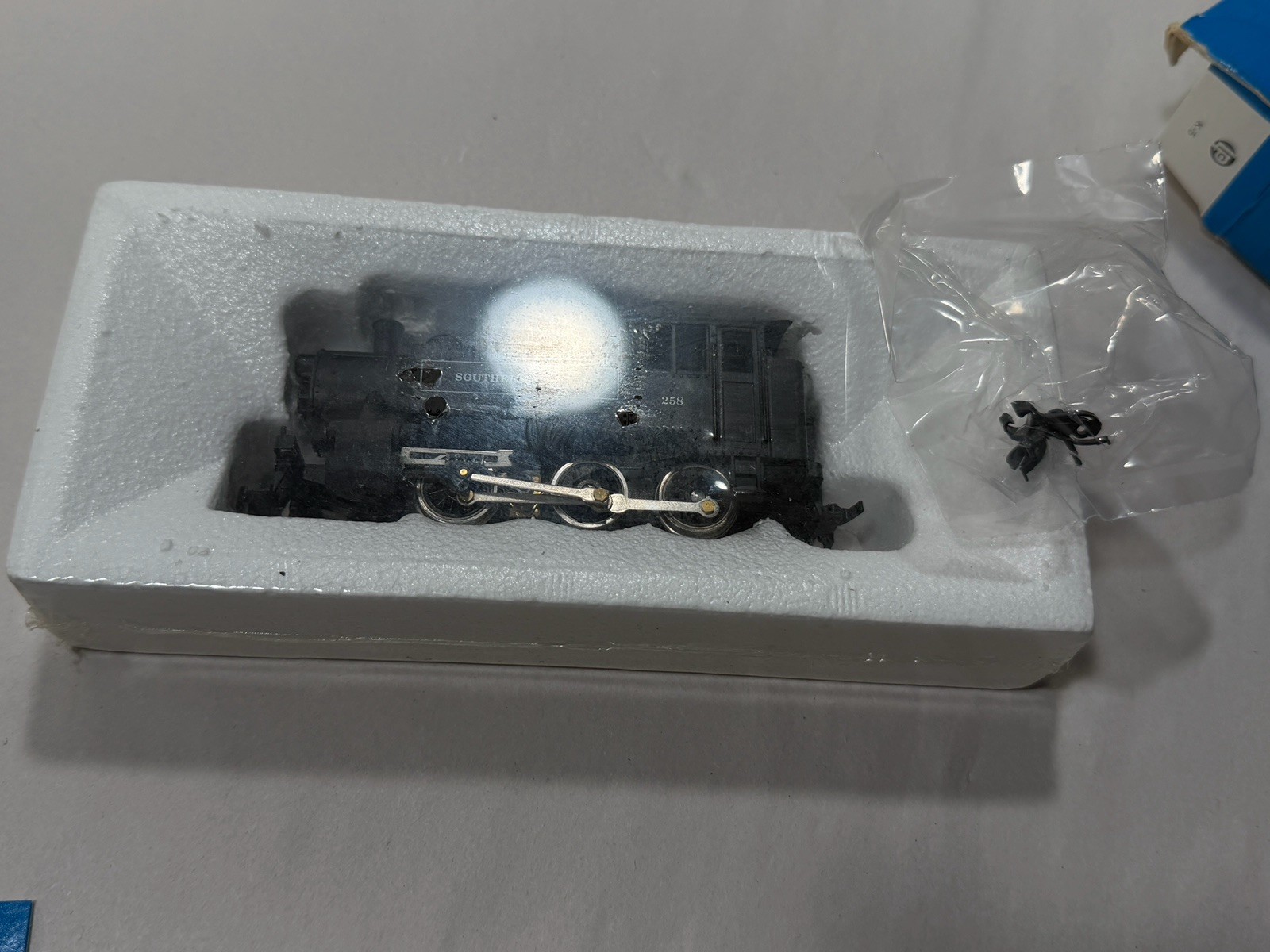 Vintage Factory Sealed Mantua 0-6-0 Little Six Southern Pacific 258 HO 302-011