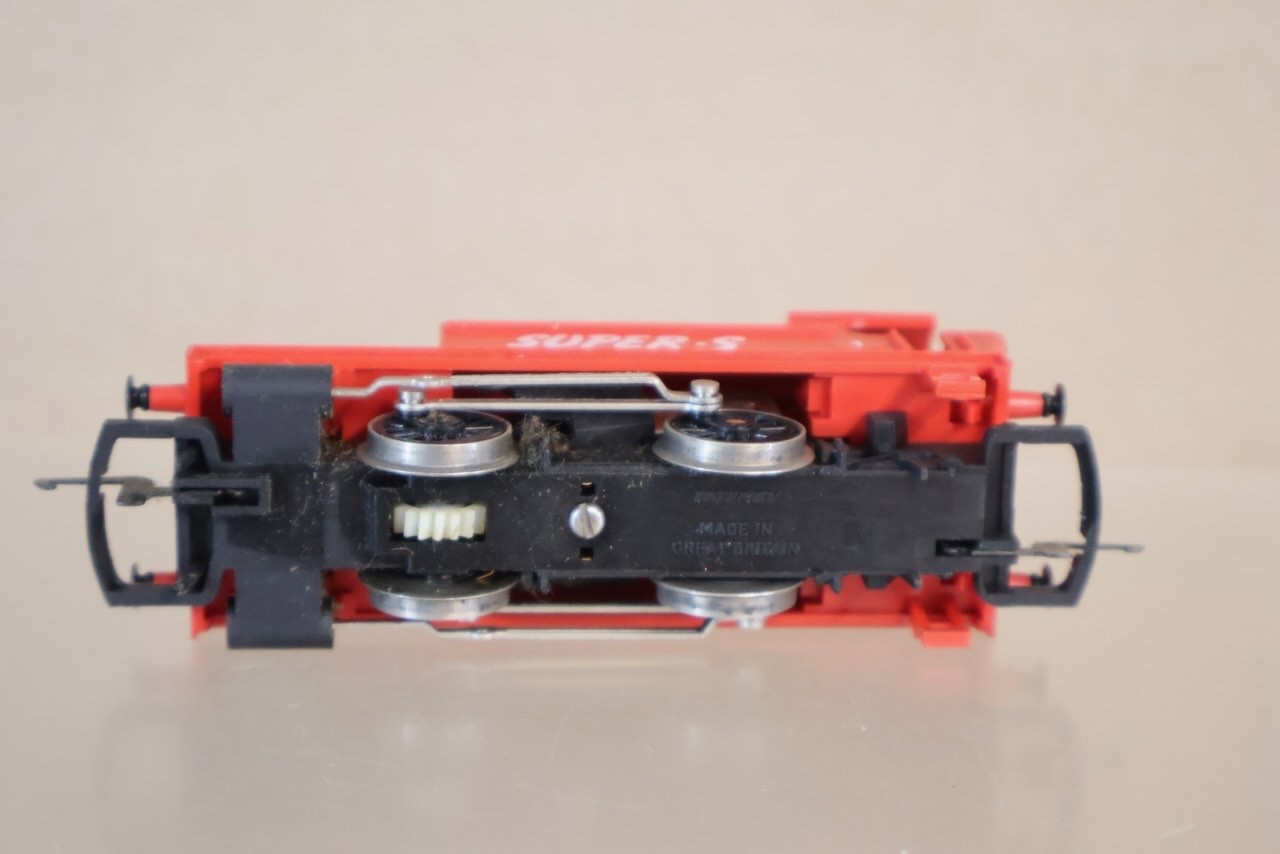 HORNBY 0-4-0 SUPER S HOLDEN CLASS 101 INDUSTRIAL TANK LOCOMOTIVE 1 om
