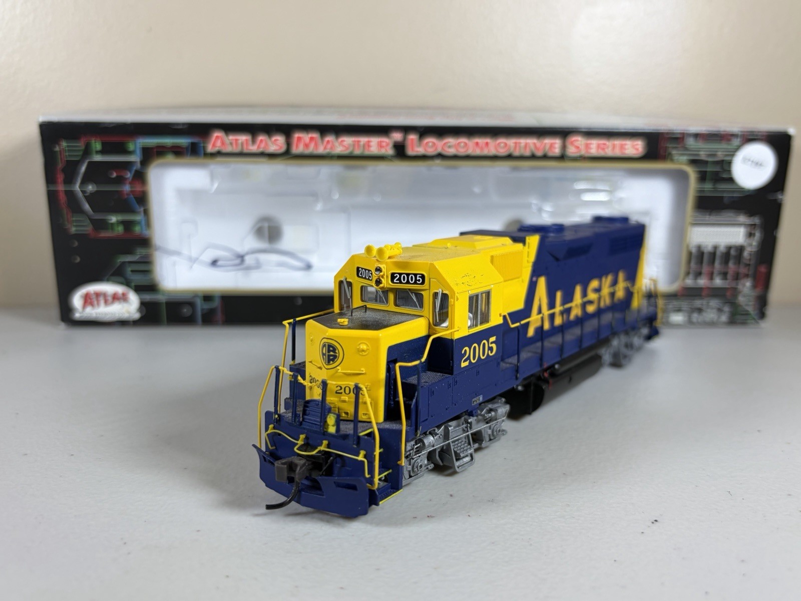 HO Altas DCC Ready Alaska GP38 #2005