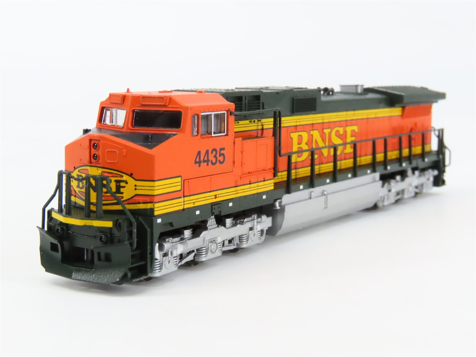 N Scale KATO 176-3200 BNSF Railway C44-9W Diesel #4435 – Custom – DCC Ready