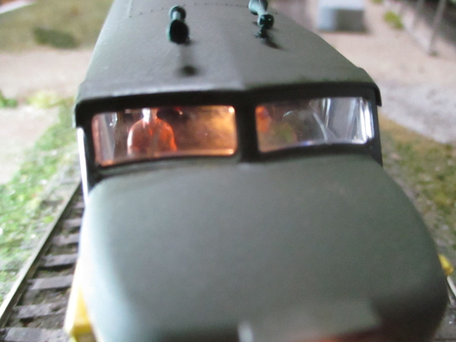 SAL 4200/4300 FA2/FB2,BOTH PWR’D,DC/DCC/SOUNDWEATHERED TRUCKS,PAINTED CREW,LED’S