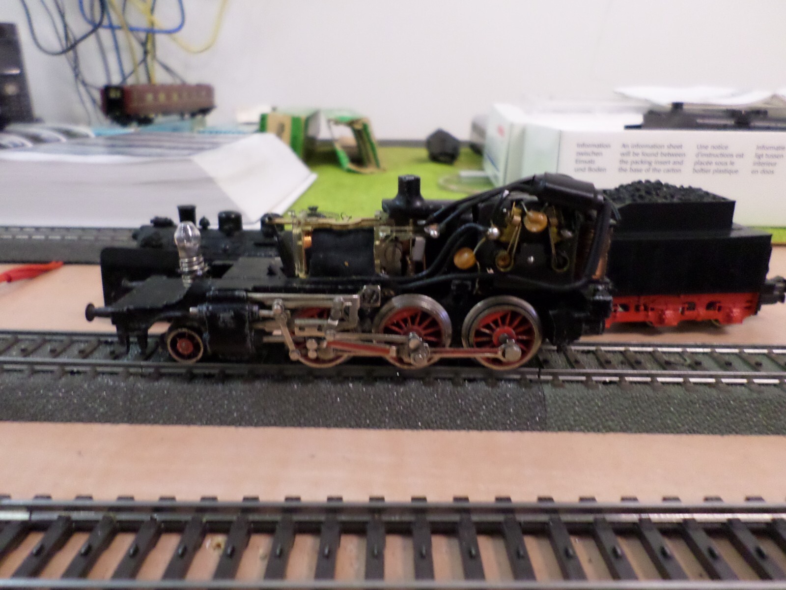 Marklin 3003 Steam Locomotive with Tender BR24 DB (Analogue) (L)