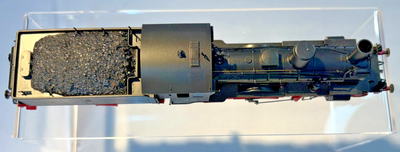 HO Scale Roco Deutsche Bundesbahn BR 036 4-6-2 Locomotive #18 316 DC Powered