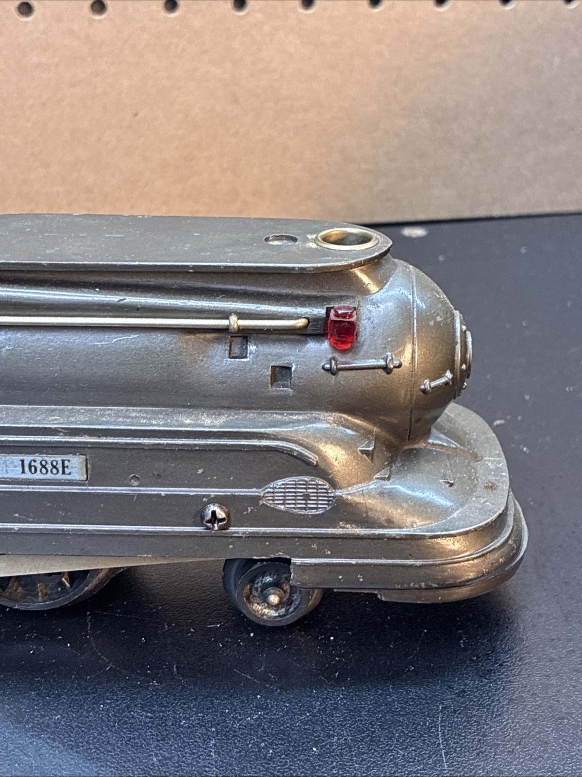 Lionel #1688E Lionel Lines (2-4-2) Streamline Locomotive O/027 Gauge Untested