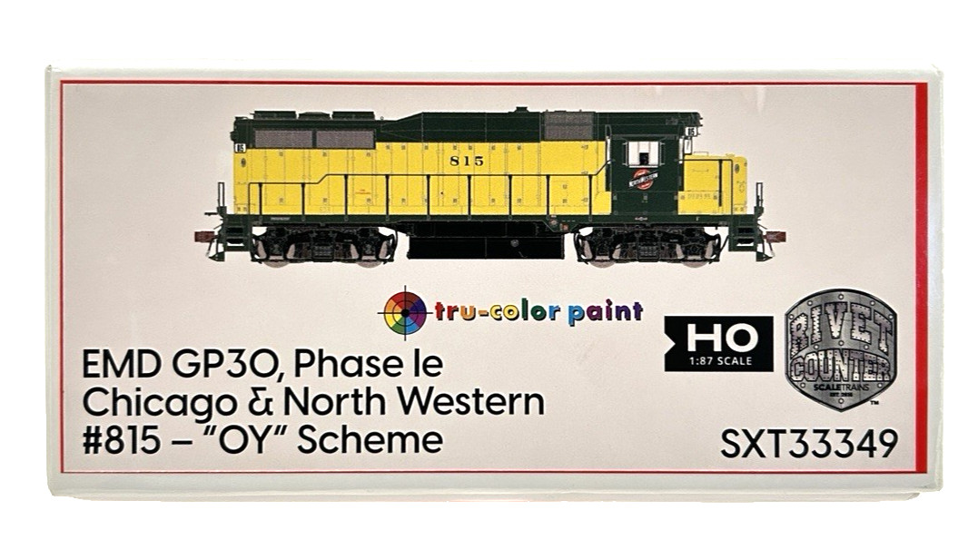 HO ScaleTrains Rivet Counter SXT33349 Chicago & Northwestern CNW EMD GP30 #815