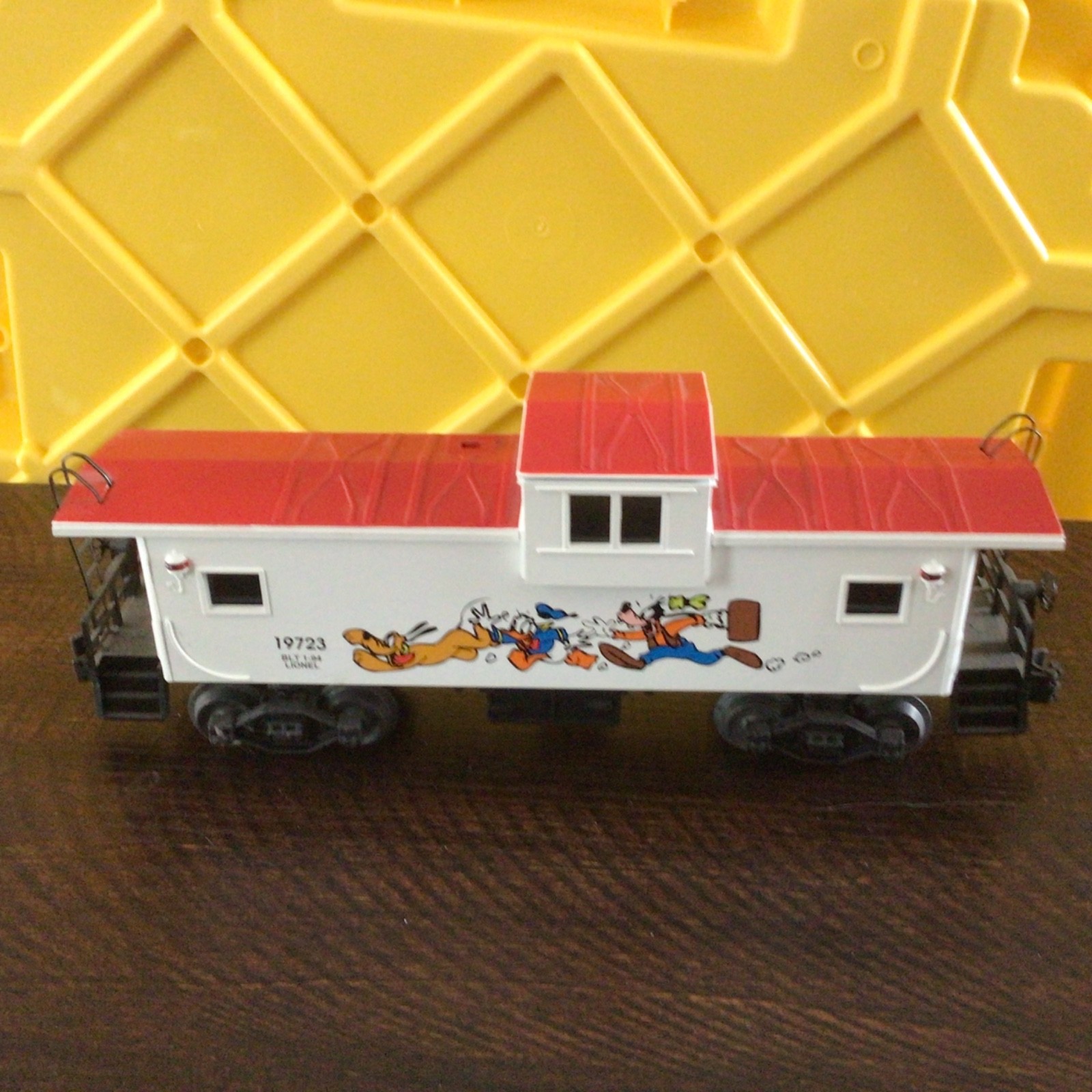 LIONEL DISNEY 1991-1996 MICKEY MOUSE EXPRESS 10 PIECE O/027-GAUGE TRAIN SET C-8