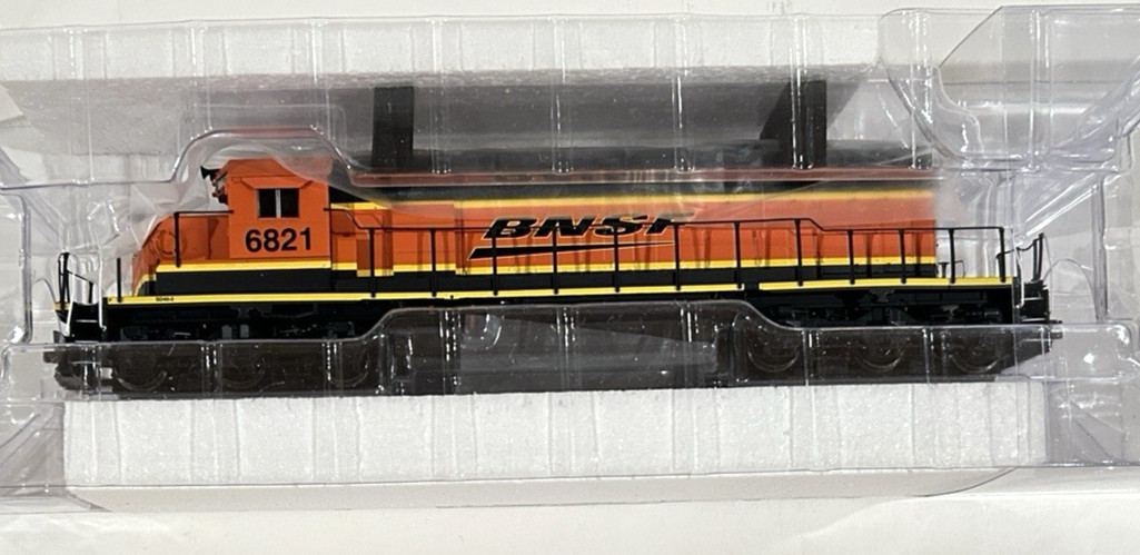 HO ScaleTrains Operator SXT10370 BNSF Railway EMD SD40-2 #6821 H3 Scheme