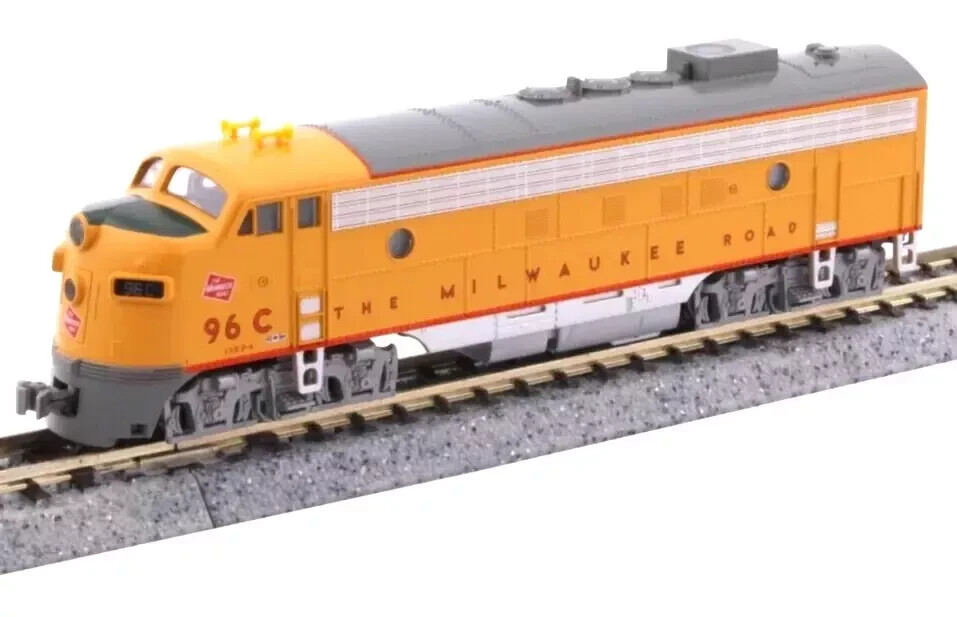 Kato N GAUGE EMD FP7A Milwaukee Road 96C Analog ITEM #176-2303~NEW in BOX