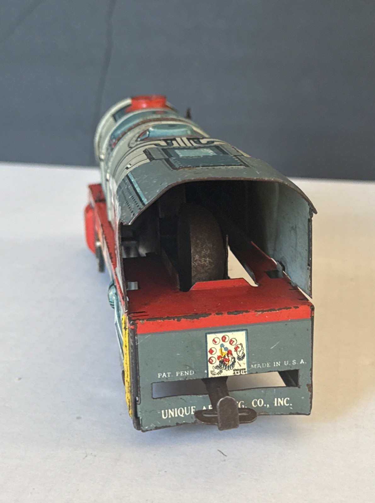 Vintage Unique Art MFG. Made In USA. Clockwork Locomotive. O Gauge. 3 Rail. RARE