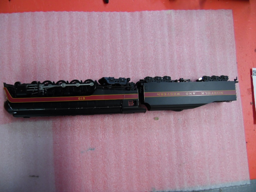 HO 610 NORFOLK WESTERN 4-8-4 “J Class” ENGINE & TENDER DCC