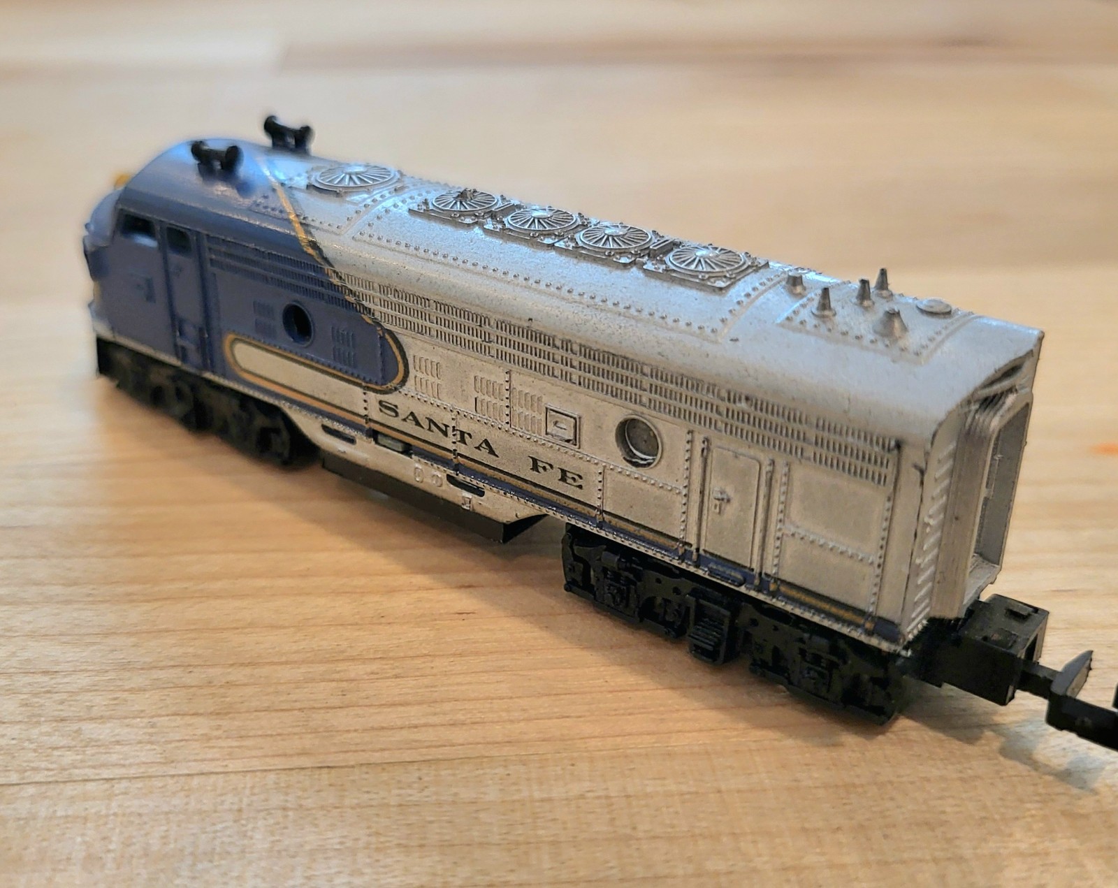 6 Atlas N Scale Trains 2 Locomotives Plus Extras Austria