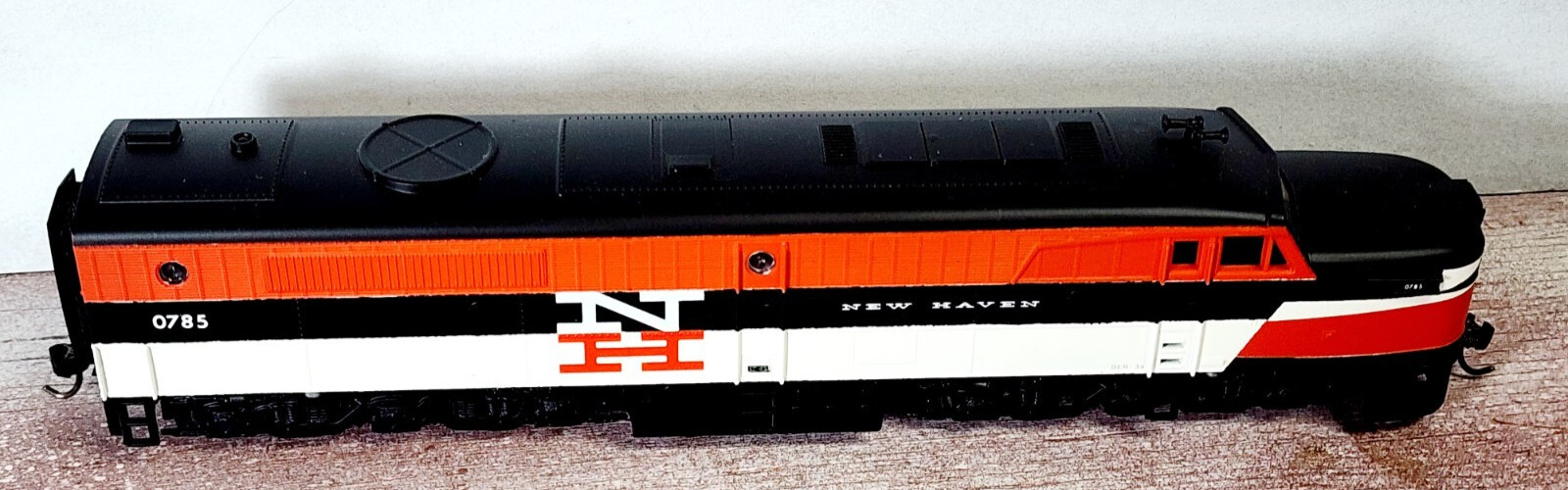 New Haven Railroad ALCO PA-1 Diesel Reverse McGinnis Paint Athearn Blue Box 3301