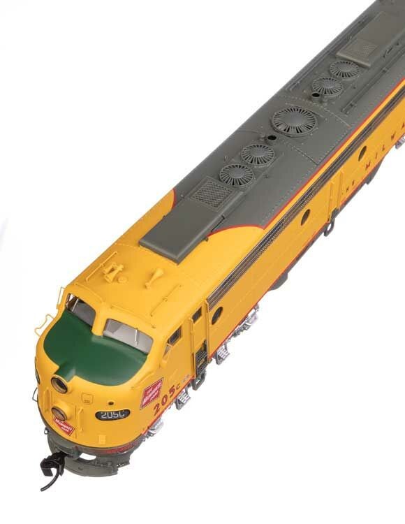 Walthers Proto HO Scale ~ EMD E9A ~ DC ~ Milwaukee Road #205C ~ 920-49953