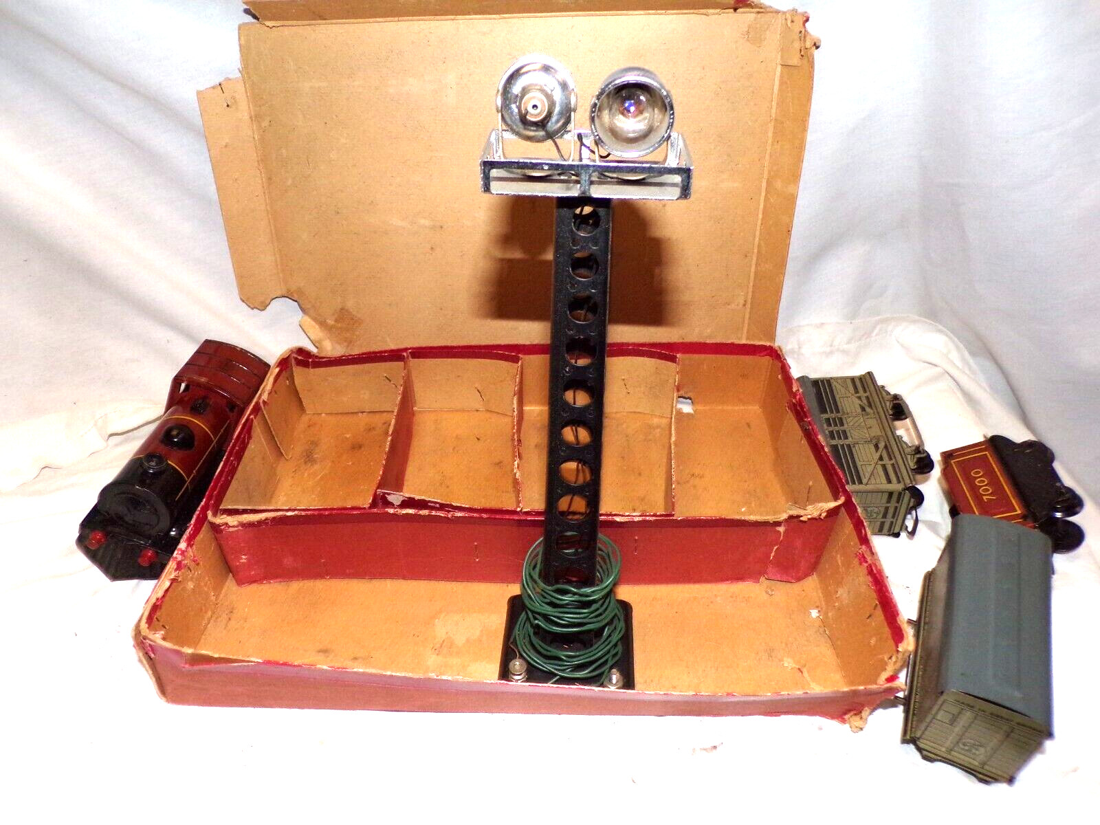 VINTAGE UK BRIMTOY TRAIN CLOCKWORK TRAIN SET WITH BOX