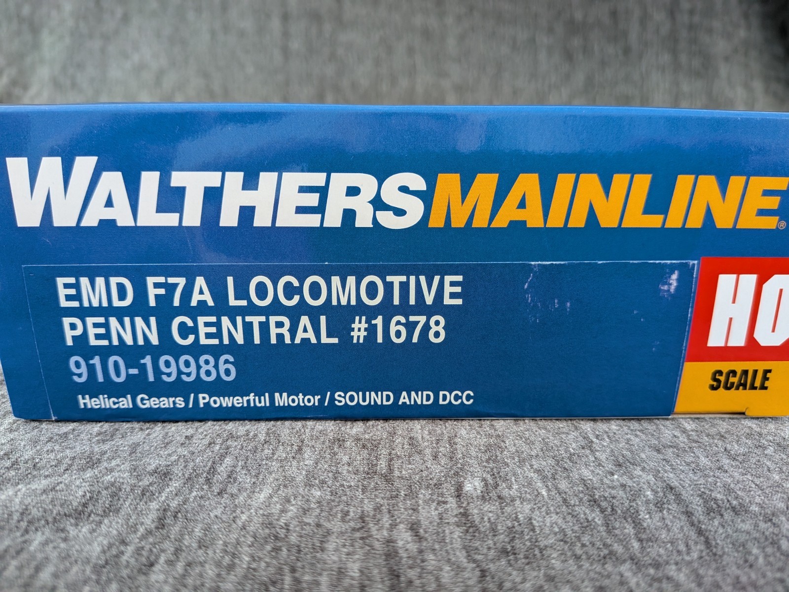 Walthers Mainline HO F7A, Penn Central #1678, #910-19986, DCC/Sound.