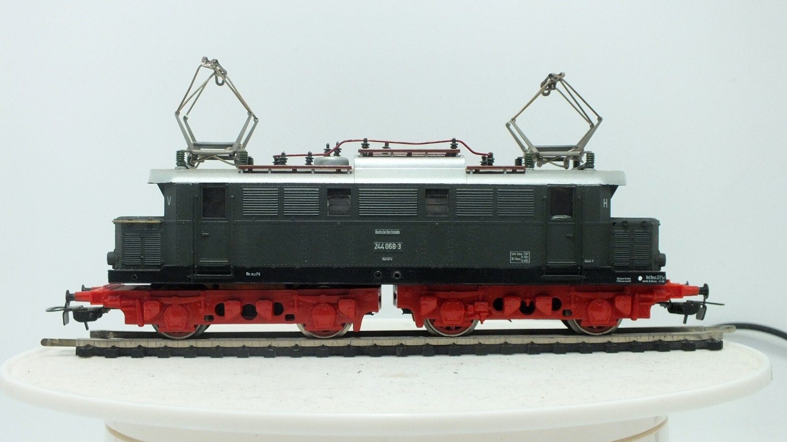 Vintage Piko H0 BR 244 068 3 E44 DR Electric Locomotive.