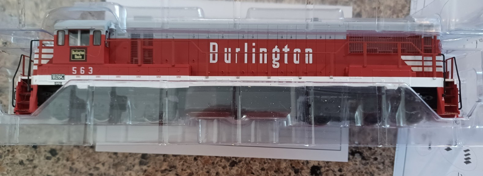 RIVAROSSI-HO-DIESEL LOCO-DCC SOUND-HR2616-C.B.& Q-#563-GE U28C