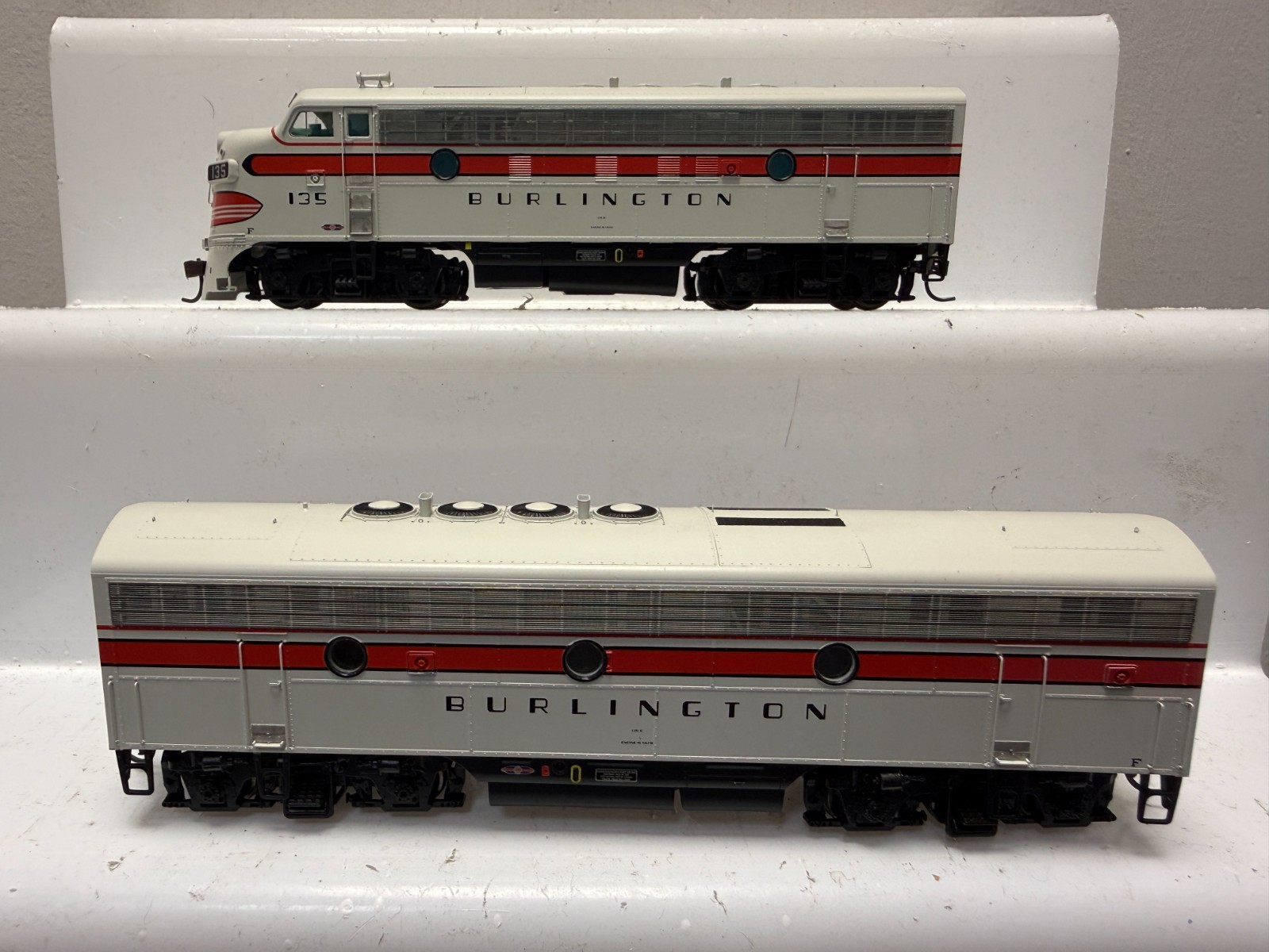 Athearn HO G2603 CB&Q EMD F3A/F3B Diesel Set 135-D & 135-C – DCC Ready