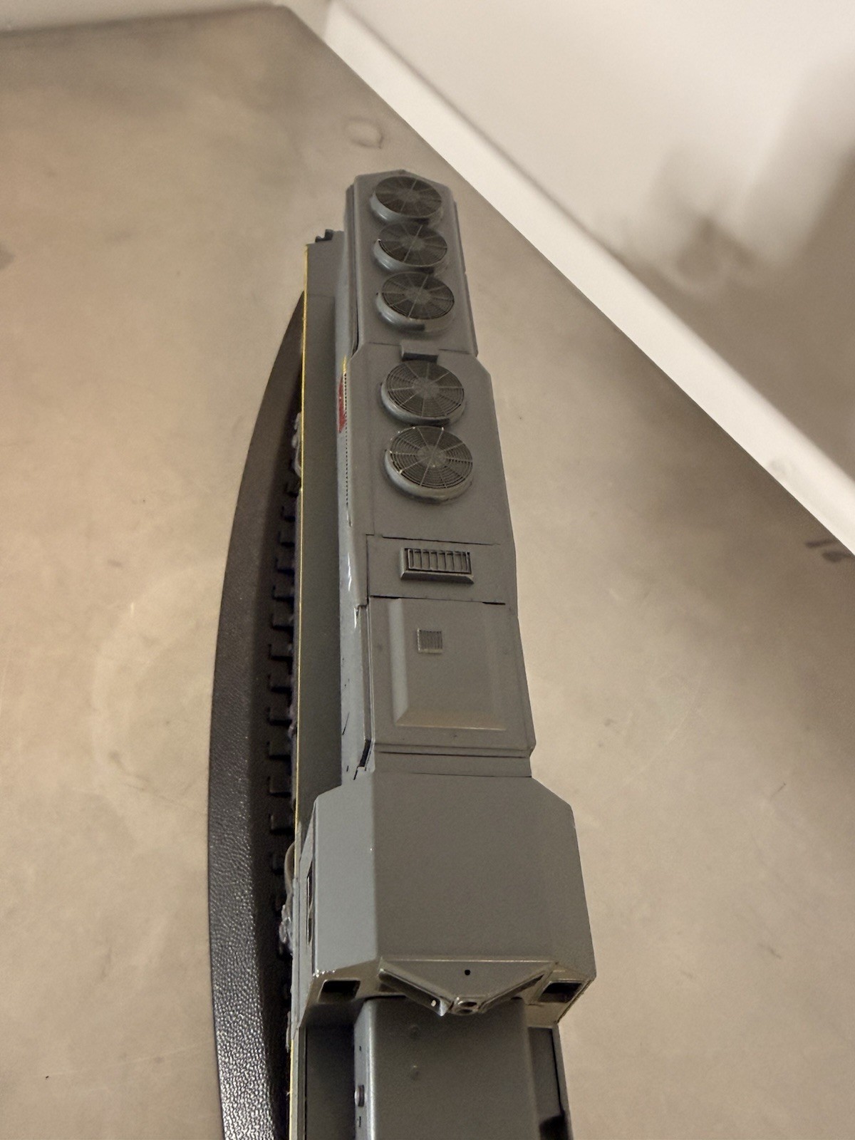 GSB Rail Ltd SD40-2 Seaboard System #3706 Powered HO Scale + 3 Seaboard Cars NEW