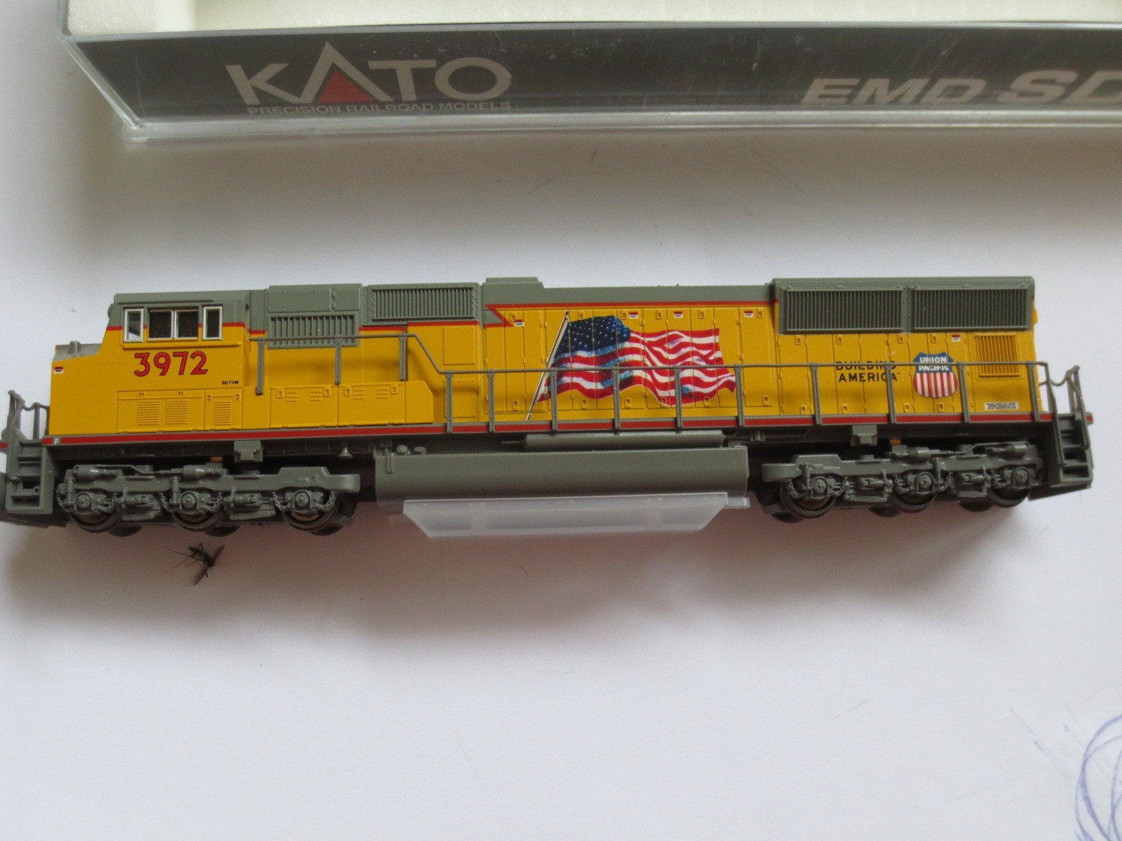 Kato N Scale SD70M Diesel Loco Union pacific 3972 W/DCC