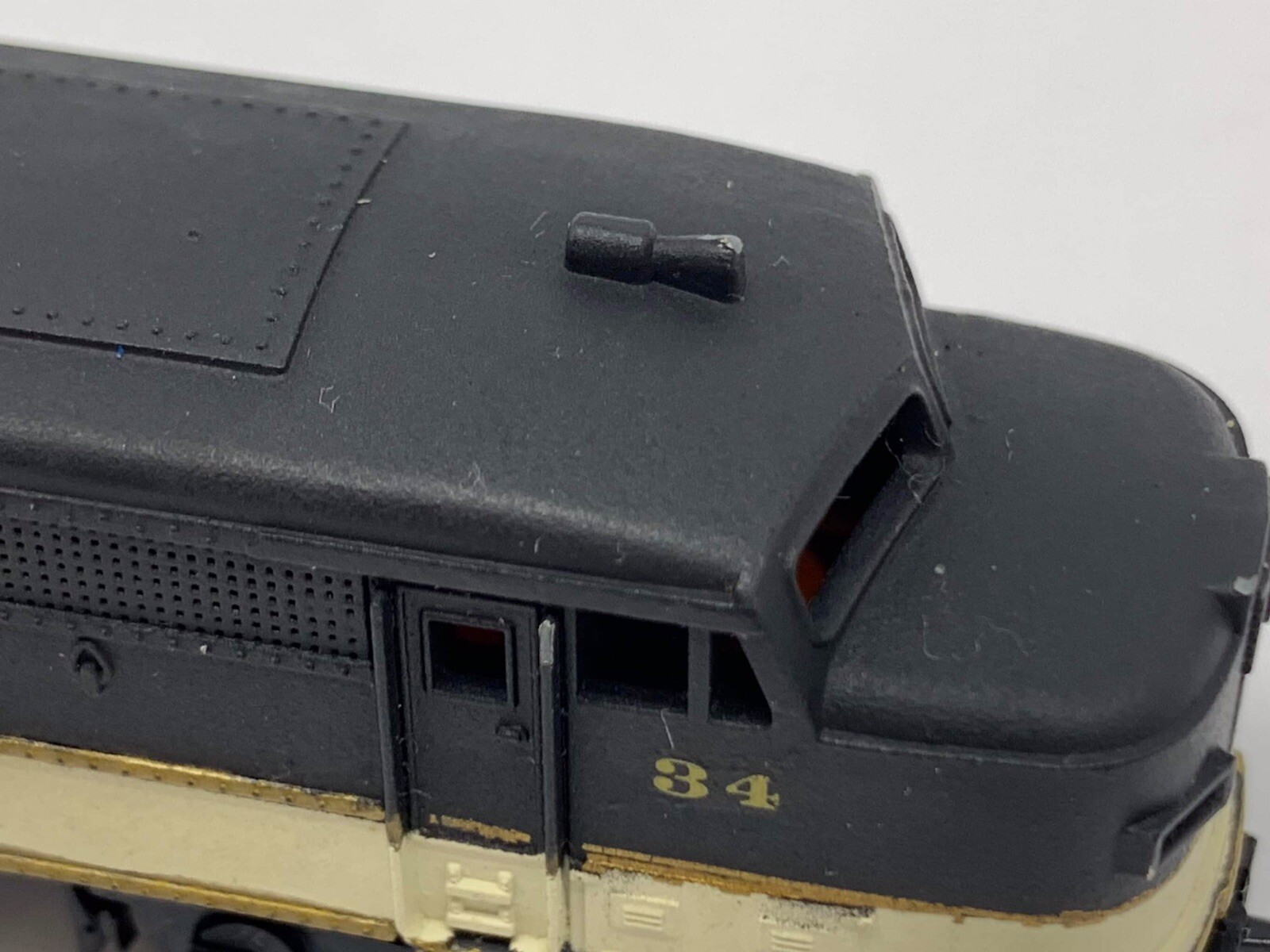 Arnold Rapido N #34 Dominion Diesel Model Locomotive