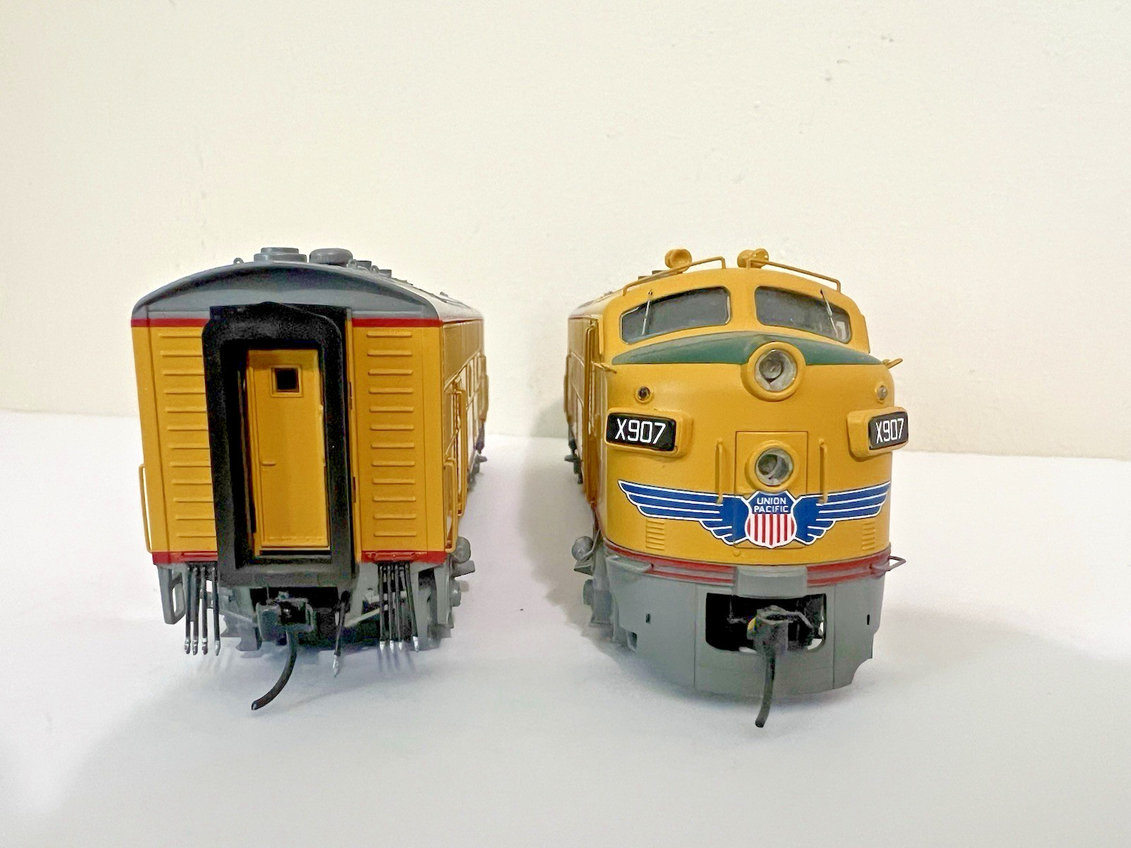 Broadway Limited UP EMD F3A/F3B #907/#907B HO DCC Sound 4836 4837
