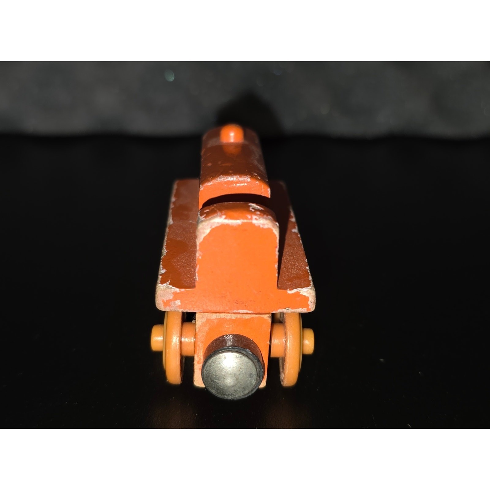 Thomas & Friends Wooden Railway Orange Engine 6-Wheel Train Magnetic Connector