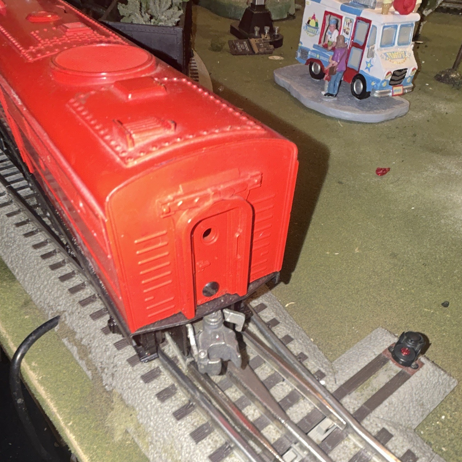 Lionel Texas Special 1055 O Gauge Red/Black Diesel Locomotive Analog 3-Rail AC