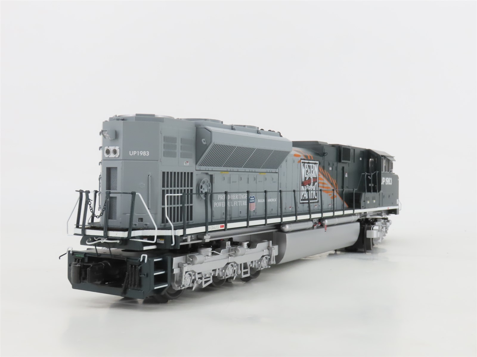 O Gauge 3-Rail MTH 20-2775-1 UP WP Heritage EMD SD70ACe Diesel #1983 w/ Sound
