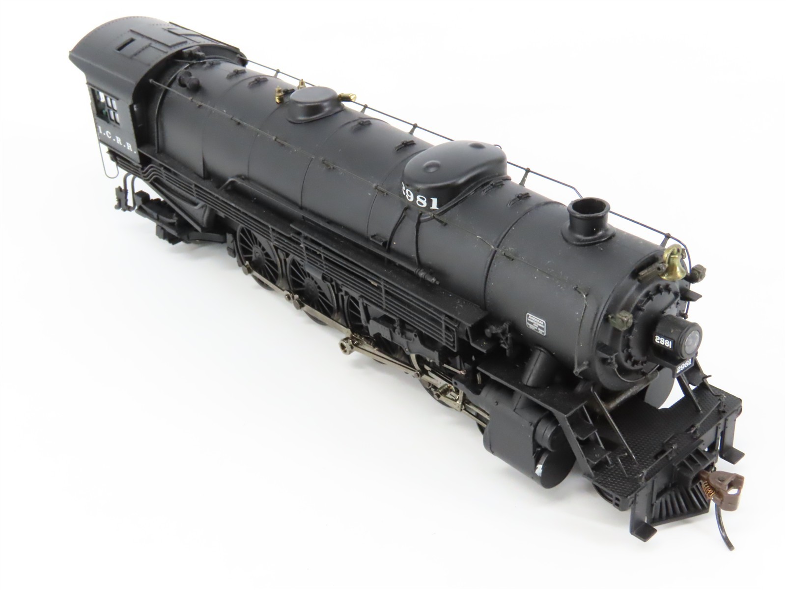 HO Bachmann Spectrum 82506 IC 4-8-2 Heavy Mountain Steam #2981 – DCC Ready