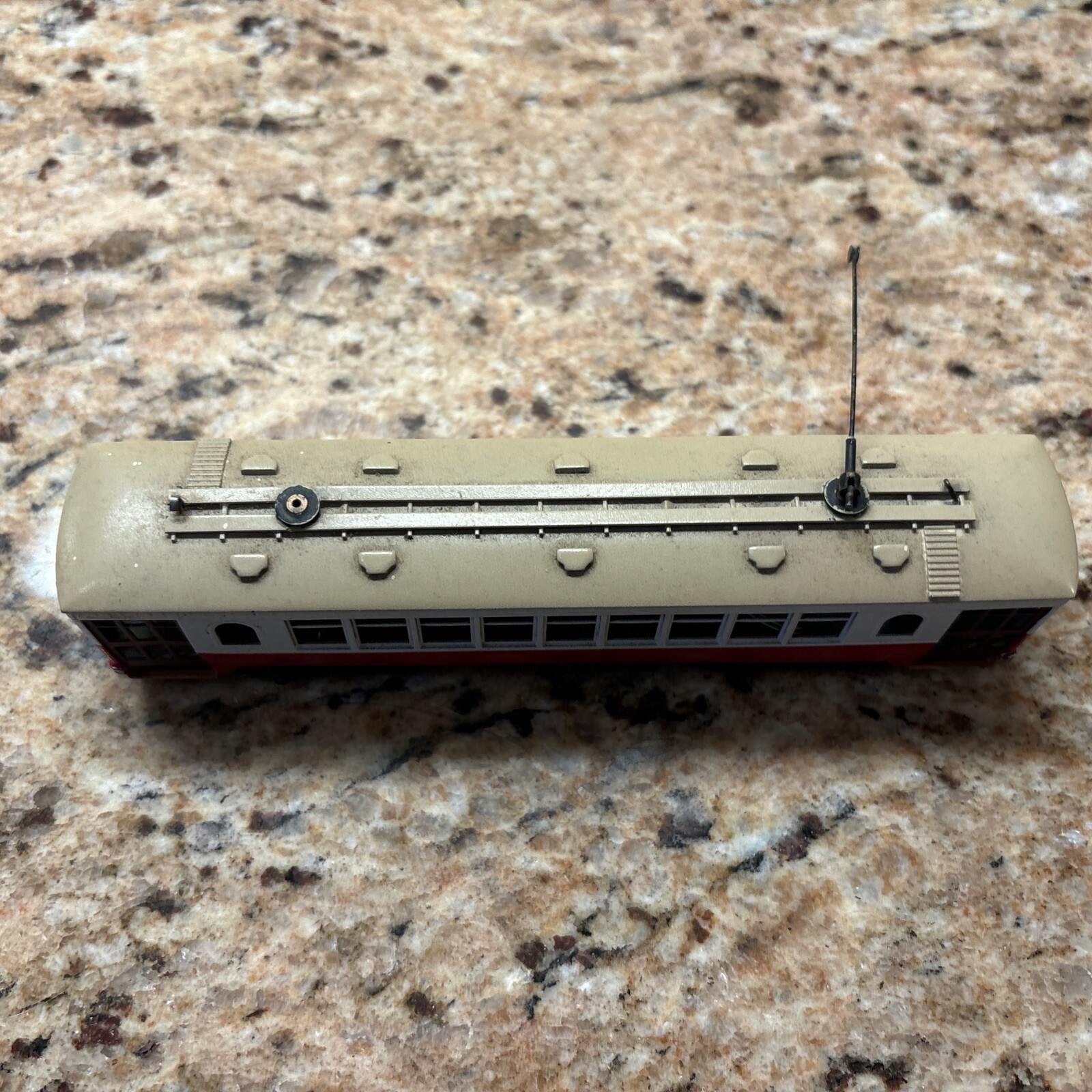 The Car Works BRASS INTERURBAN TROLLEY CURVESIDER HO *CUSTOM-PAINT *