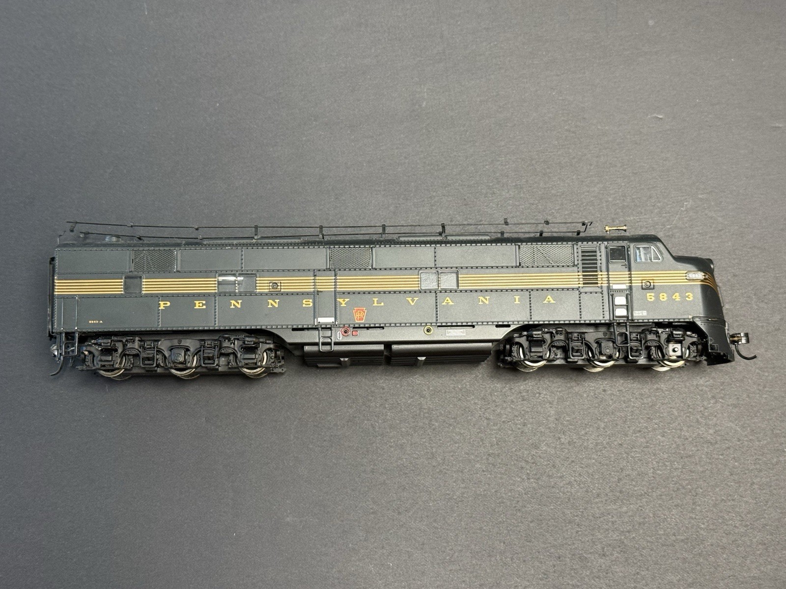 FOR PARTS Walthers Proto E7A Pennsylvania PRR 5843 DCC HO Green Gold 920-40986
