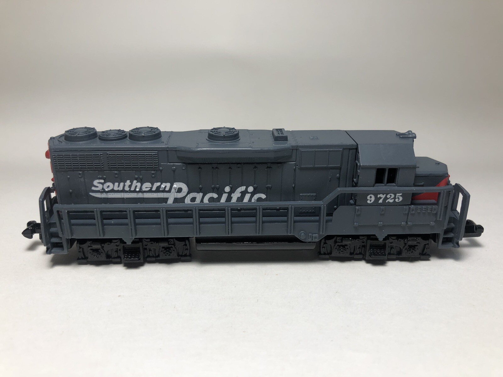 High Speed Metal Products Southern Pacific Locomotive 9725. N Scale.New In Box